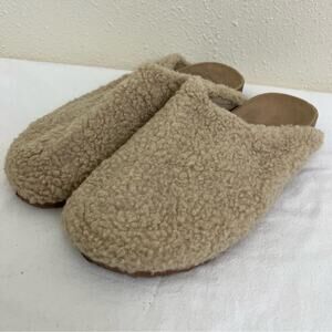 MADDEN GIRL Cozie Faux Sherpa Slip Ons Womens Size 6.5